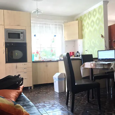 Relax Vendeghaz Es Apartman ديبريتْسين