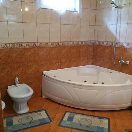 Relax Vendeghaz Es Apartman بيت ضيافة