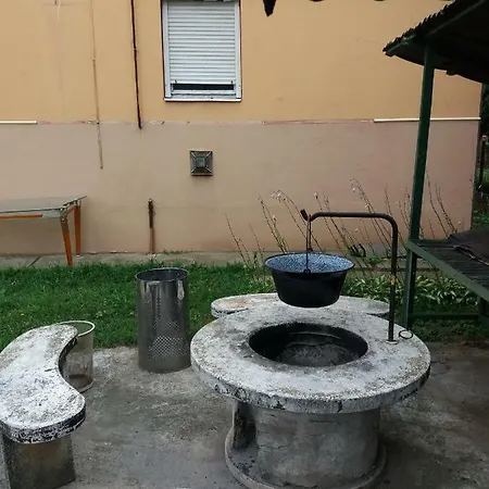 Relax Vendeghaz Es Apartman