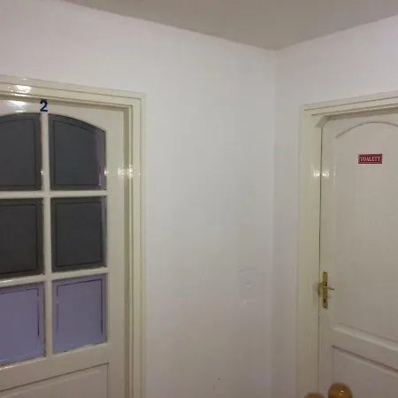 بيت ضيافة Relax Vendeghaz Es Apartman *