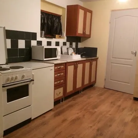 بيت ضيافة Relax Vendeghaz Es Apartman *